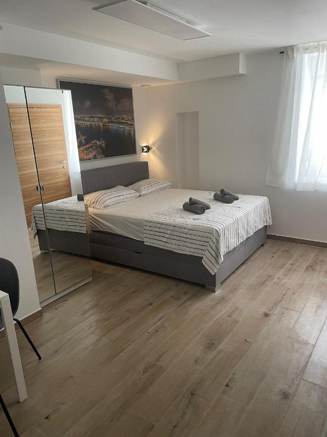 Apartments Anka Pula Extérieur photo